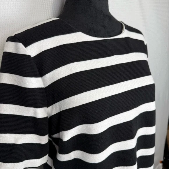 Talbots Lace-Back Black & White Striped Short Sleeved Knit Top Large - Picture 4 of 9